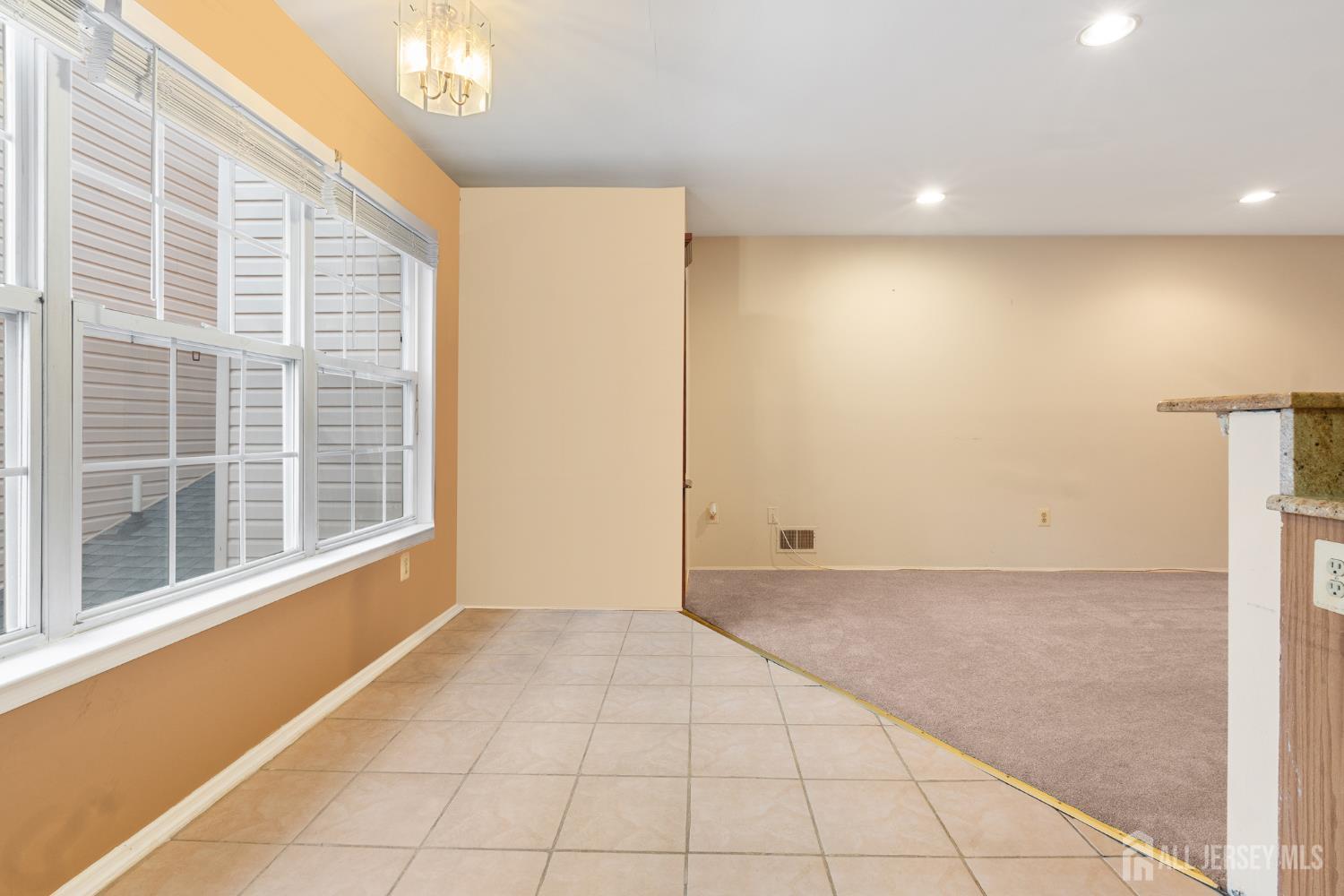 415 Plymouth Road North Brunswick, NJ 08902 - Photo 20 of 41