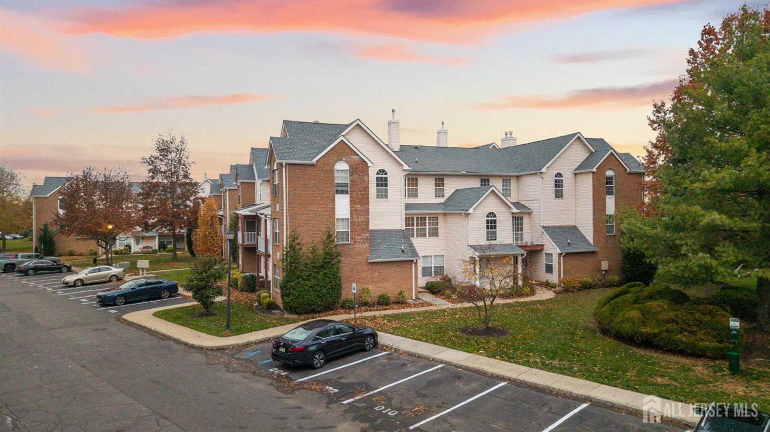 415 Plymouth Road North Brunswick, NJ 08902 - Photo 2 of 41