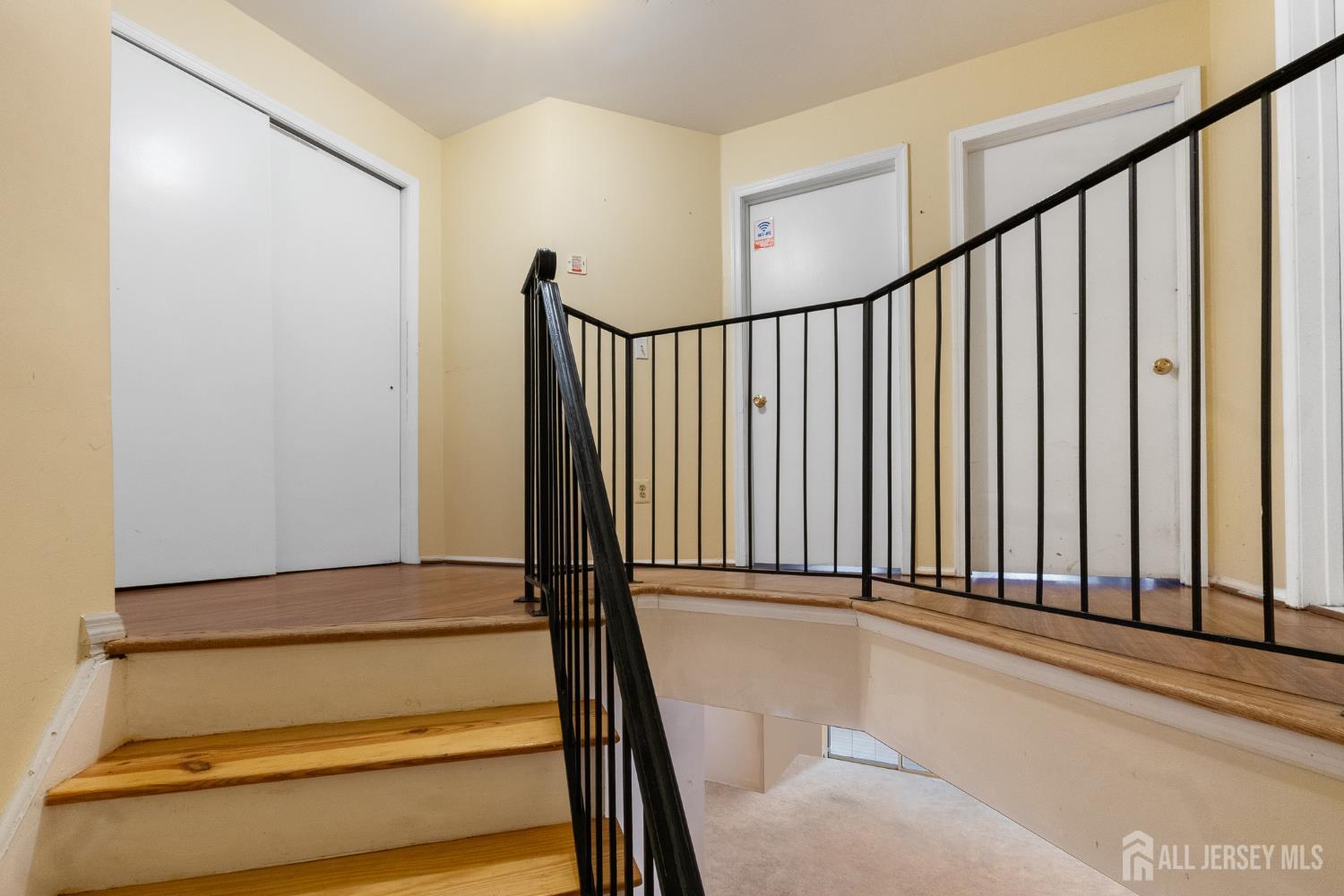 415 Plymouth Road North Brunswick, NJ 08902 - Photo 28 of 41