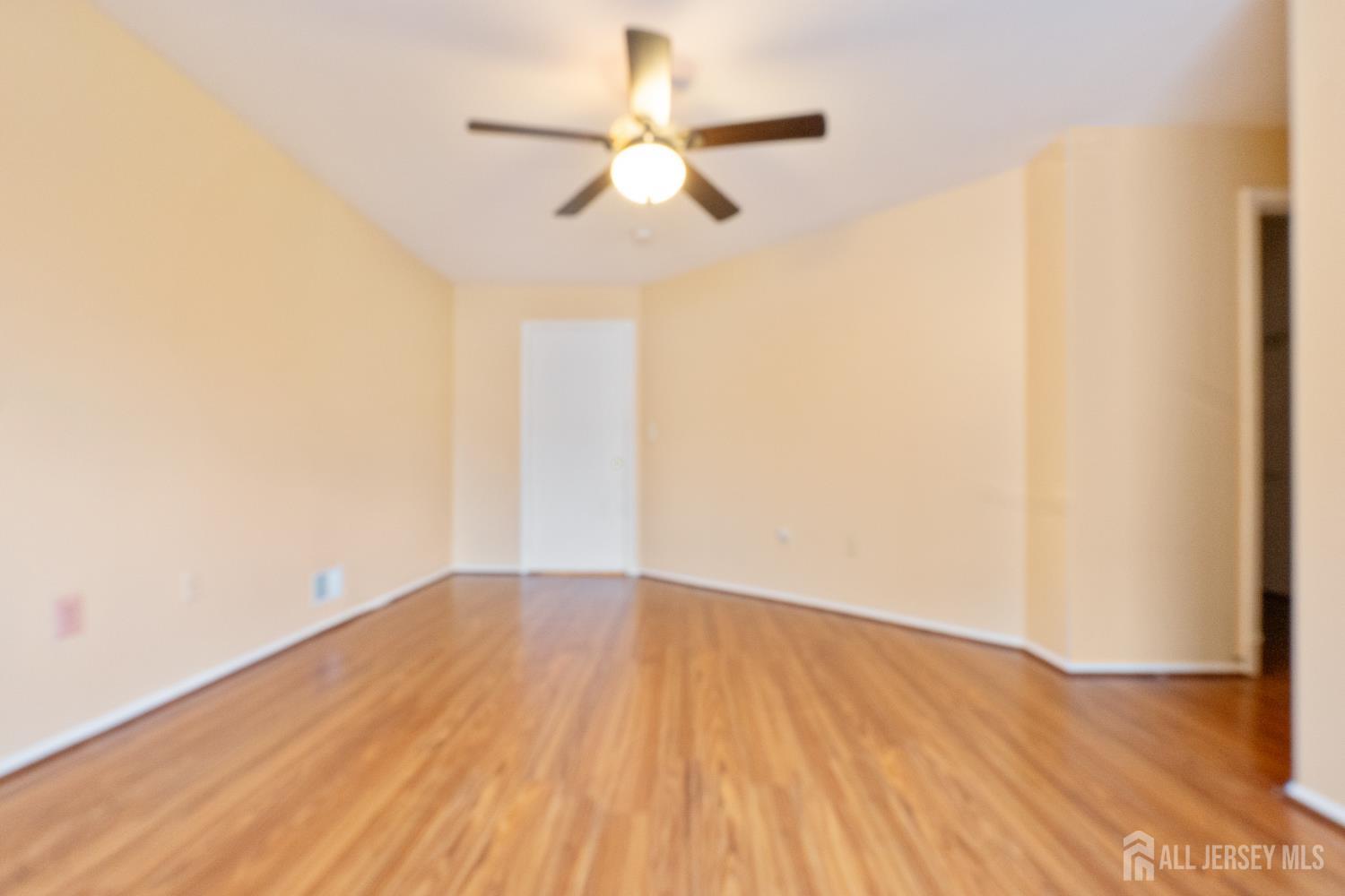 415 Plymouth Road North Brunswick, NJ 08902 - Photo 32 of 41