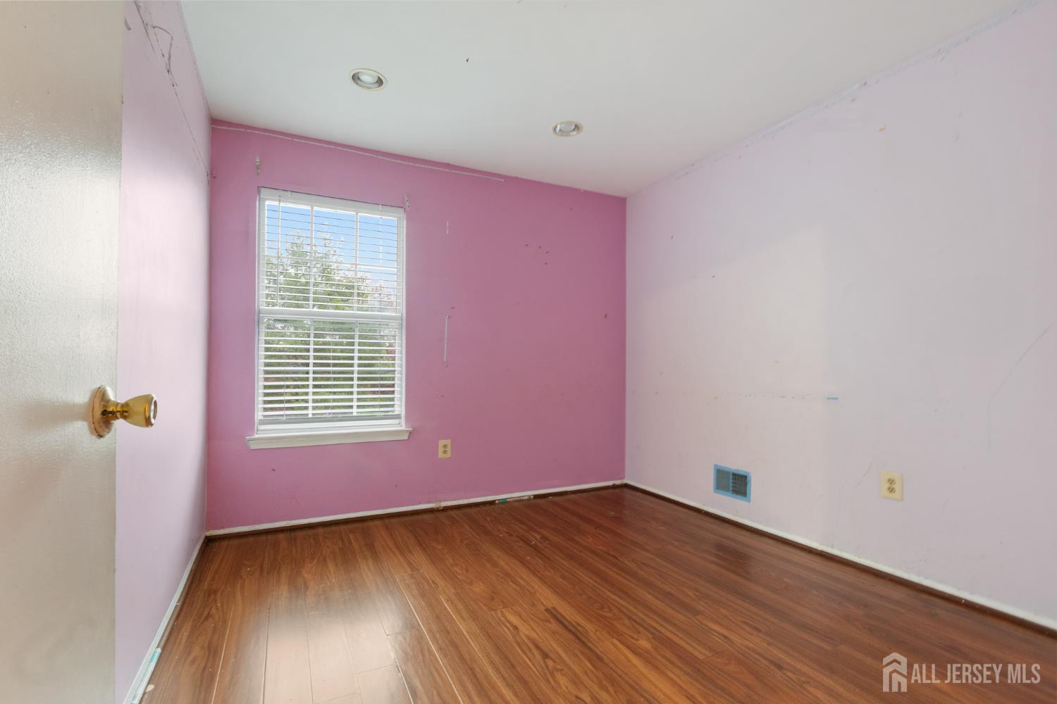 415 Plymouth Road North Brunswick, NJ 08902 - Photo 36 of 41