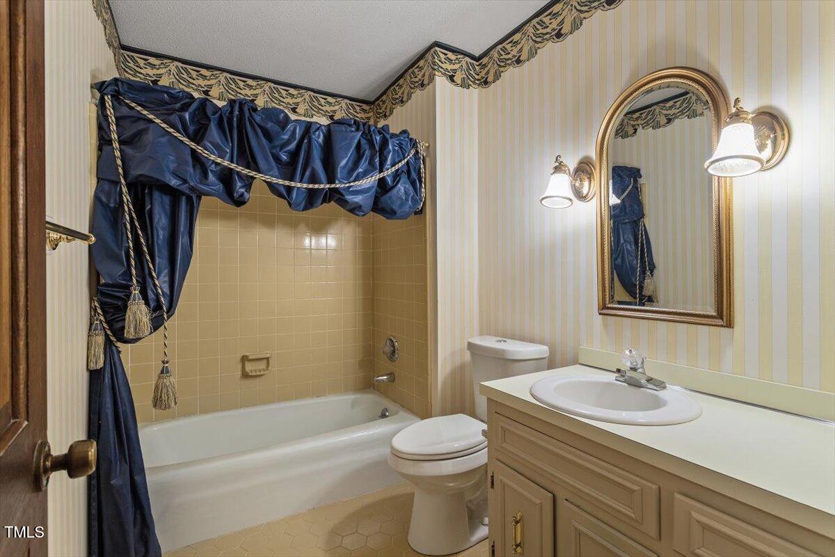 116 Cromwell Court Raleigh, NC 27614 - Photo 28 of 42 Full Bathroom