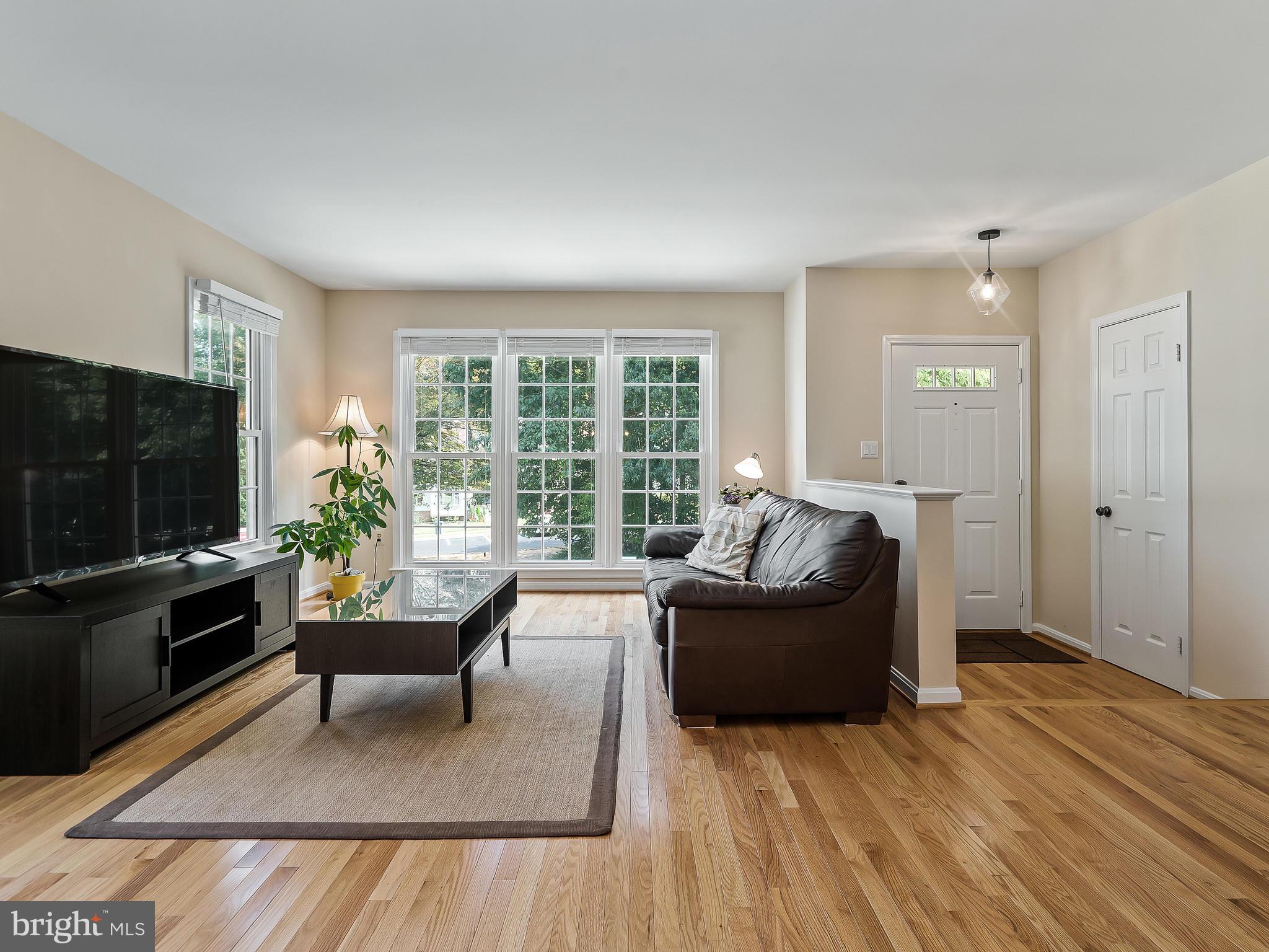 7212 Olde Lantern Way Springfield, VA 22152 - Photo 8 of 42 Gallery Image 8