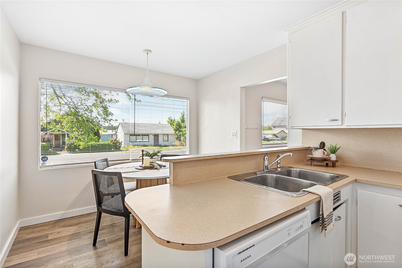2720 Russell Street Bellingham, WA 98225 - Photo 10 of 27