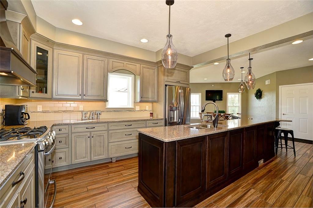 808 Ridge Avenue Canonsburg, PA 15317 - Photo 7 of 24 Gallery Image 7
