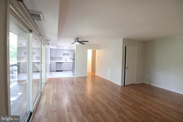 $1,925 | 3210 South 28th Street, Unit 401, Alexandria, VA 22302