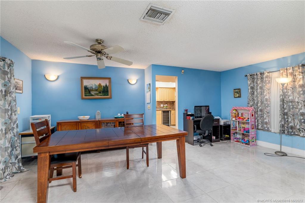 22748 Neptune Road Boca Raton, FL 33428 - Photo 8 of 35 Gallery Image 8