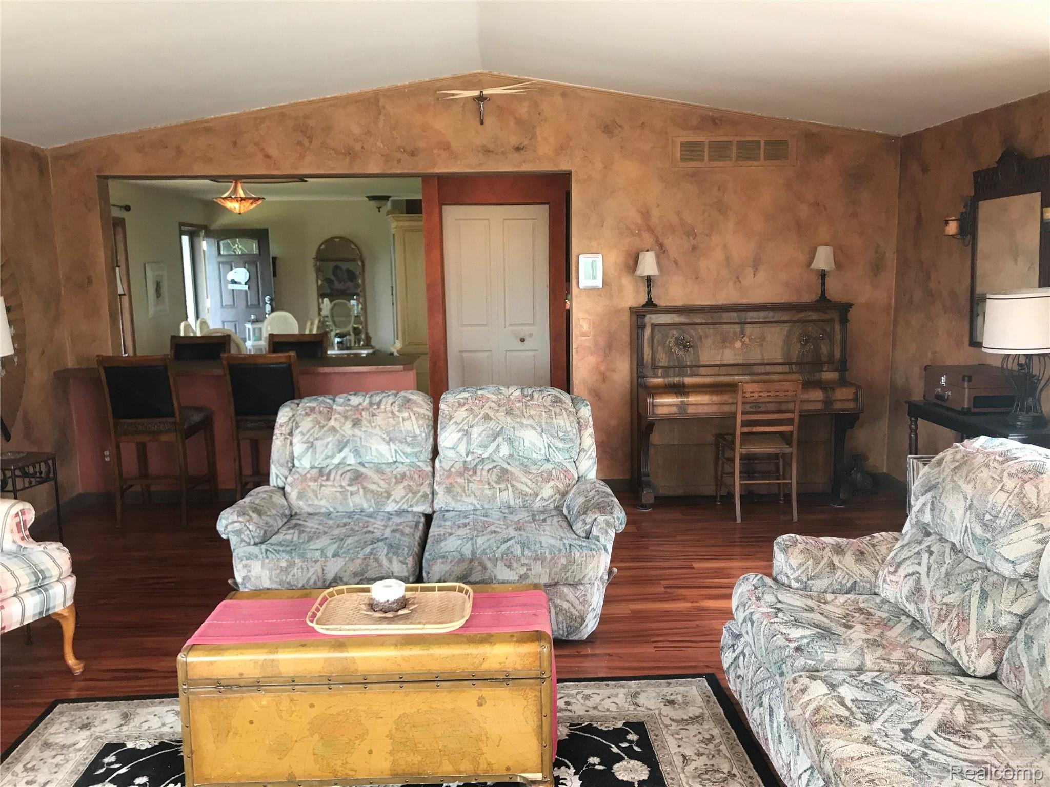 3390 Ludwig Road Oxford, MI 48371 - Photo 21 of 58 IMG_2693.jpg