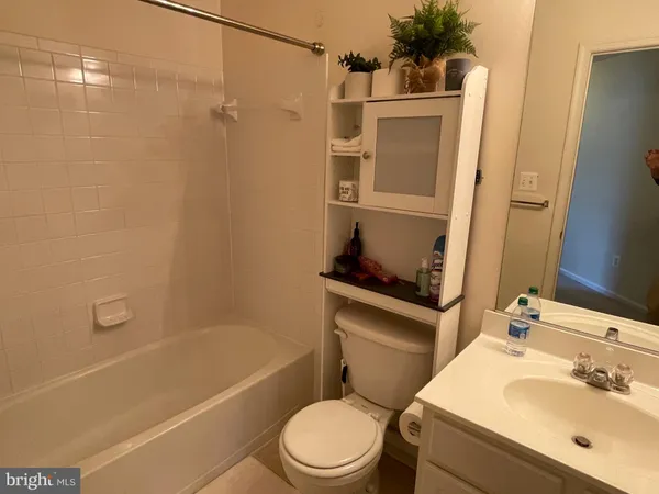 $2,800 | 5123 Anchorstone Drive, Unit 503, Woodbridge, VA 22192