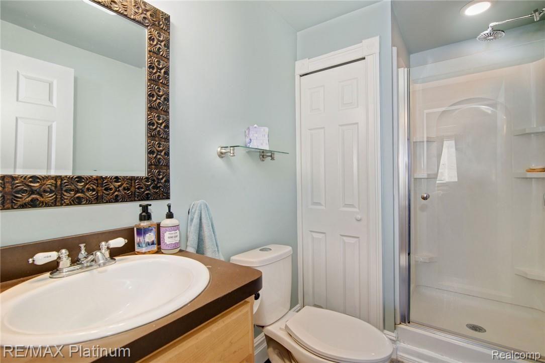629 Brighton Lake Road Brighton, MI 48116 - Photo 36 of 45 3 full bath
