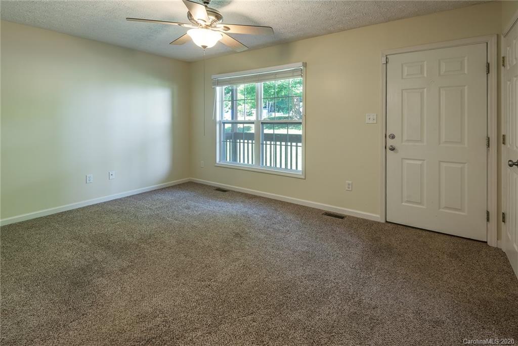 162 Rocking Porch Ridge Asheville, NC 28805 - Photo 5 of 25 Gallery Image 5