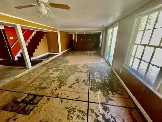 $169,900 | 8320 Willow Way, Raytown, MO 64138