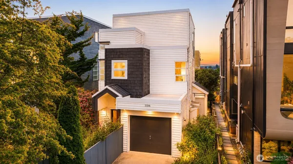 $799,000 | 1106 18th Avenue, Seattle, WA 98122