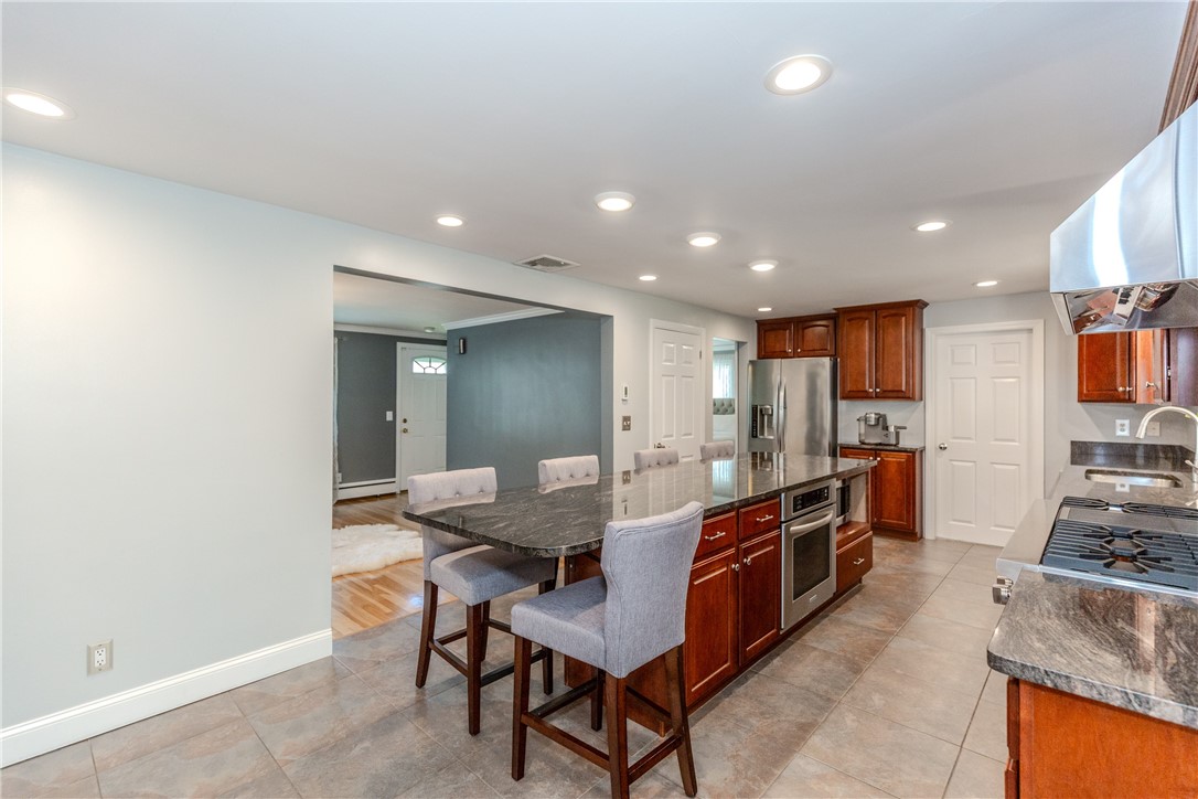 72 Main Street North Smithfield, RI 02876 - Photo 22 of 50