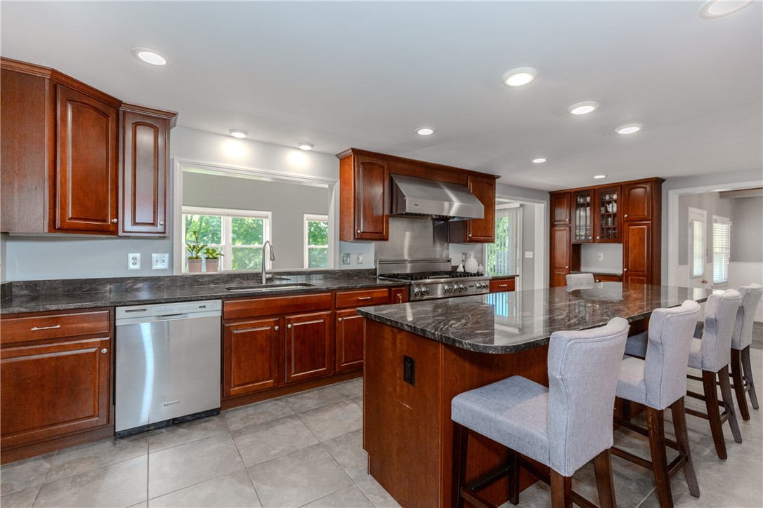 72 Main Street North Smithfield, RI 02876 - Photo 24 of 50