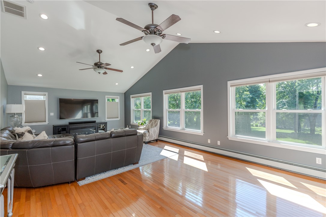 72 Main Street North Smithfield, RI 02876 - Photo 29 of 50