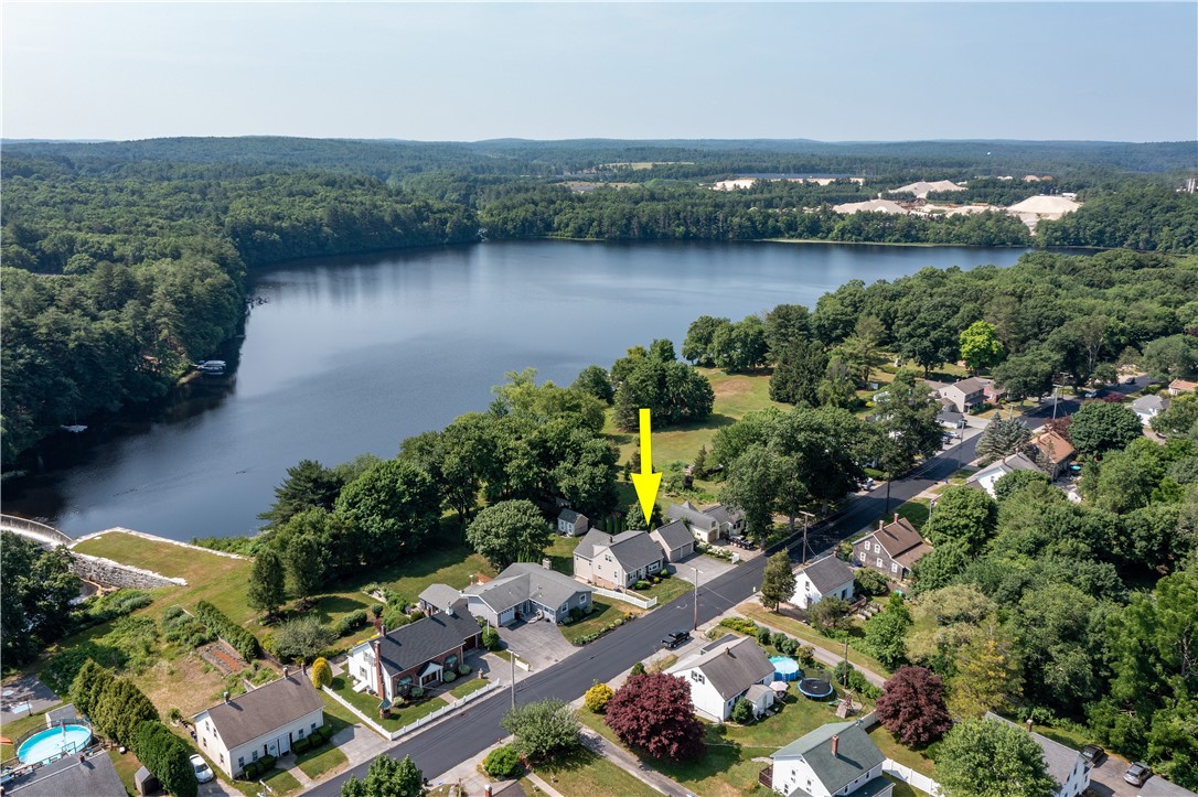 72 Main Street North Smithfield, RI 02876 - Photo 4 of 50