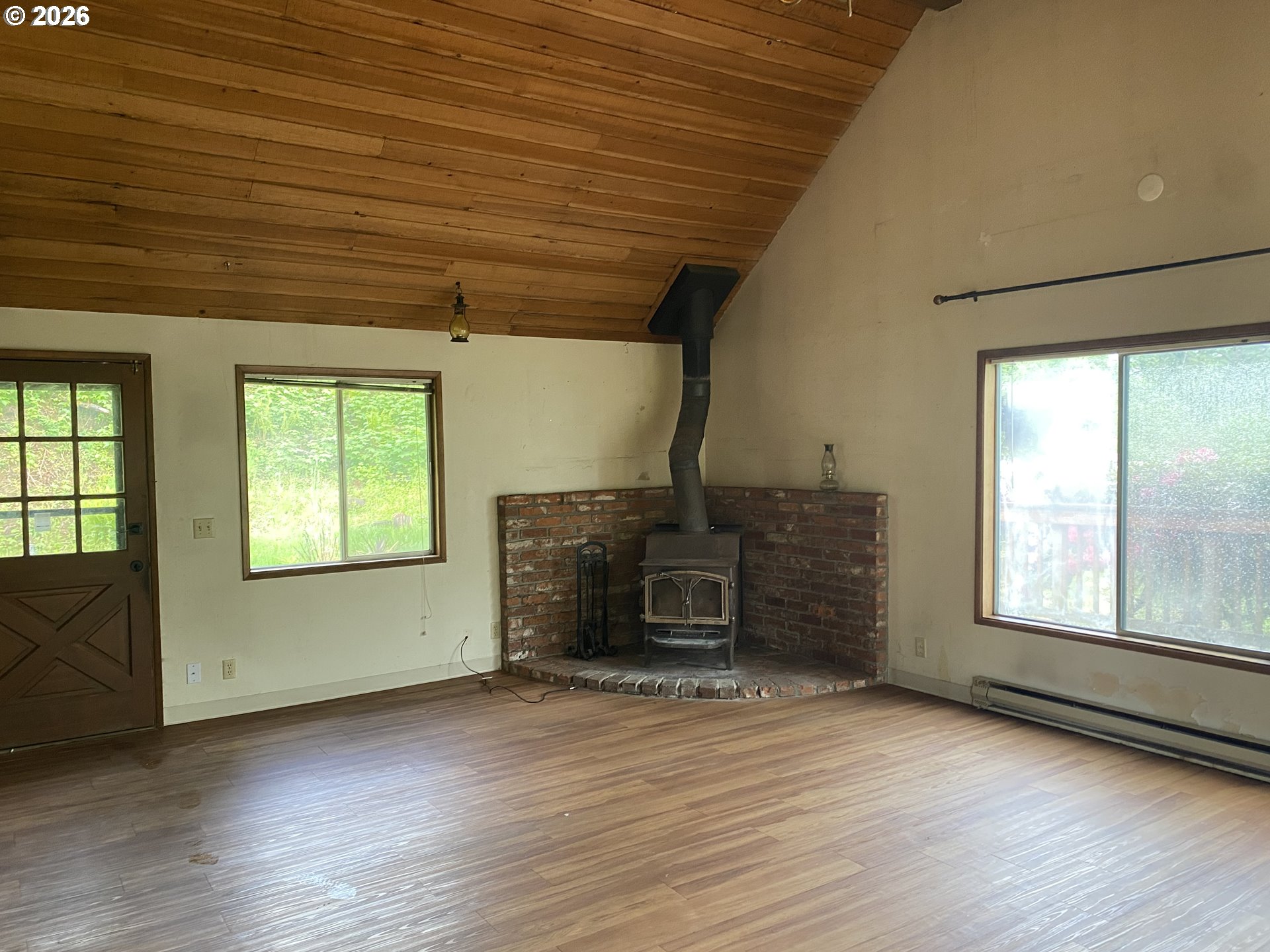 45300 Goodpasture Road Vida, OR 97488 - Photo 18 of 38