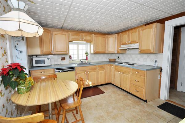 23 Farmcrest Avenue Lexington, MA 02421 - Photo 7 of 15