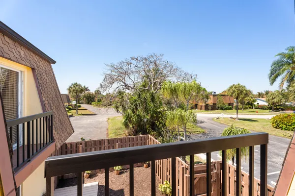 $359,999 | 110 North Delaware Boulevard, Unit 13A, Jupiter, FL 33458