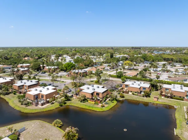 $359,999 | 110 North Delaware Boulevard, Unit 13A, Jupiter, FL 33458