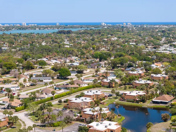 $359,999 | 110 North Delaware Boulevard, Unit 13A, Jupiter, FL 33458