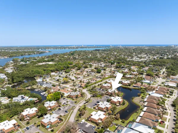 $359,999 | 110 North Delaware Boulevard, Unit 13A, Jupiter, FL 33458