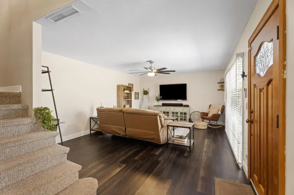 $359,999 | 110 North Delaware Boulevard, Unit 13A, Jupiter, FL 33458