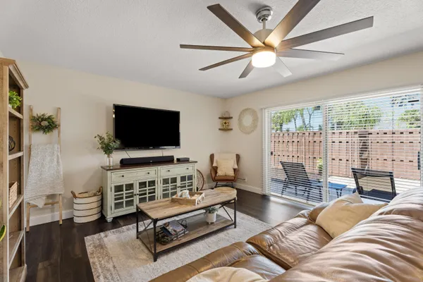 $359,999 | 110 North Delaware Boulevard, Unit 13A, Jupiter, FL 33458