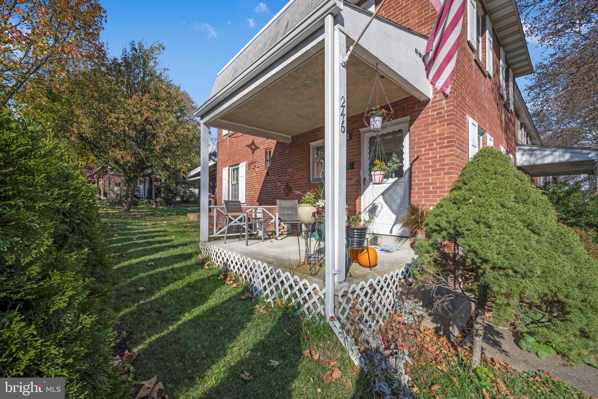 246 Sycamore Road Reading, PA 19611 - Photo 3 of 26