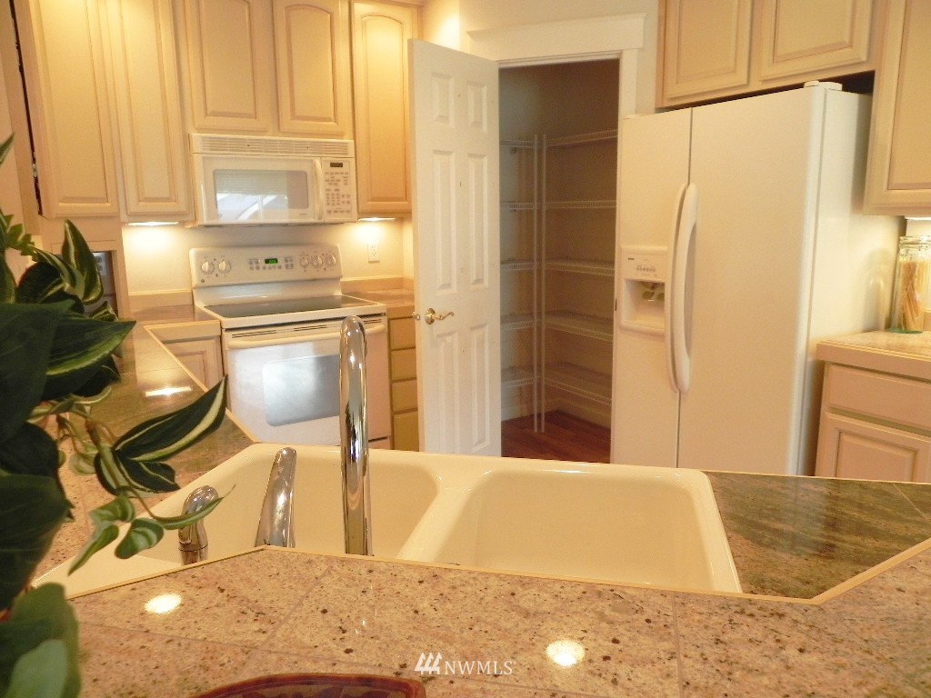 160 East Soderberg Road, Unit M36 Allyn, WA 98524 - Photo 15 of 25