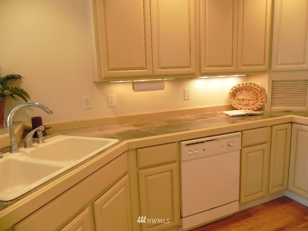 160 East Soderberg Road, Unit M36 Allyn, WA 98524 - Photo 16 of 25