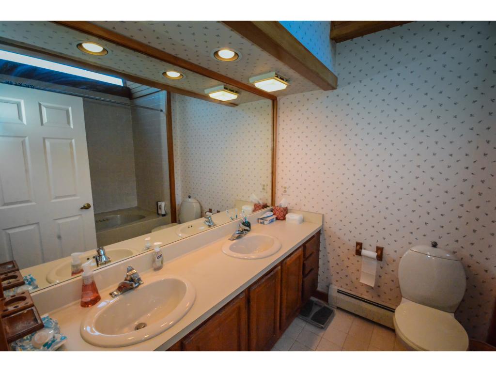 59 D Greenspring Road, Unit D West Dover, VT 05356 - Photo 10 of 20 Gallery Image 10