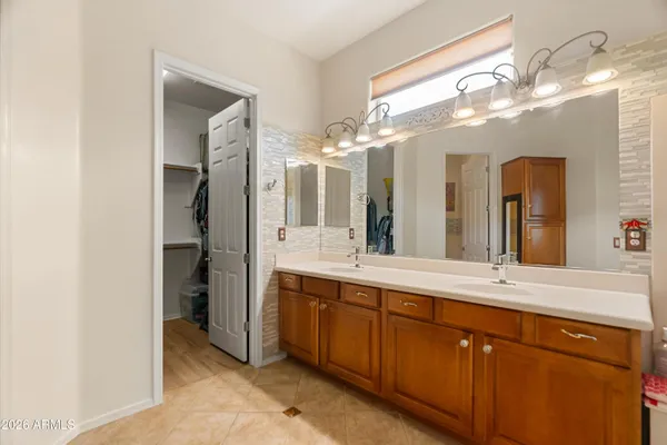 $570,000 | 4708 East Sourwood Drive, Gilbert, AZ 85298