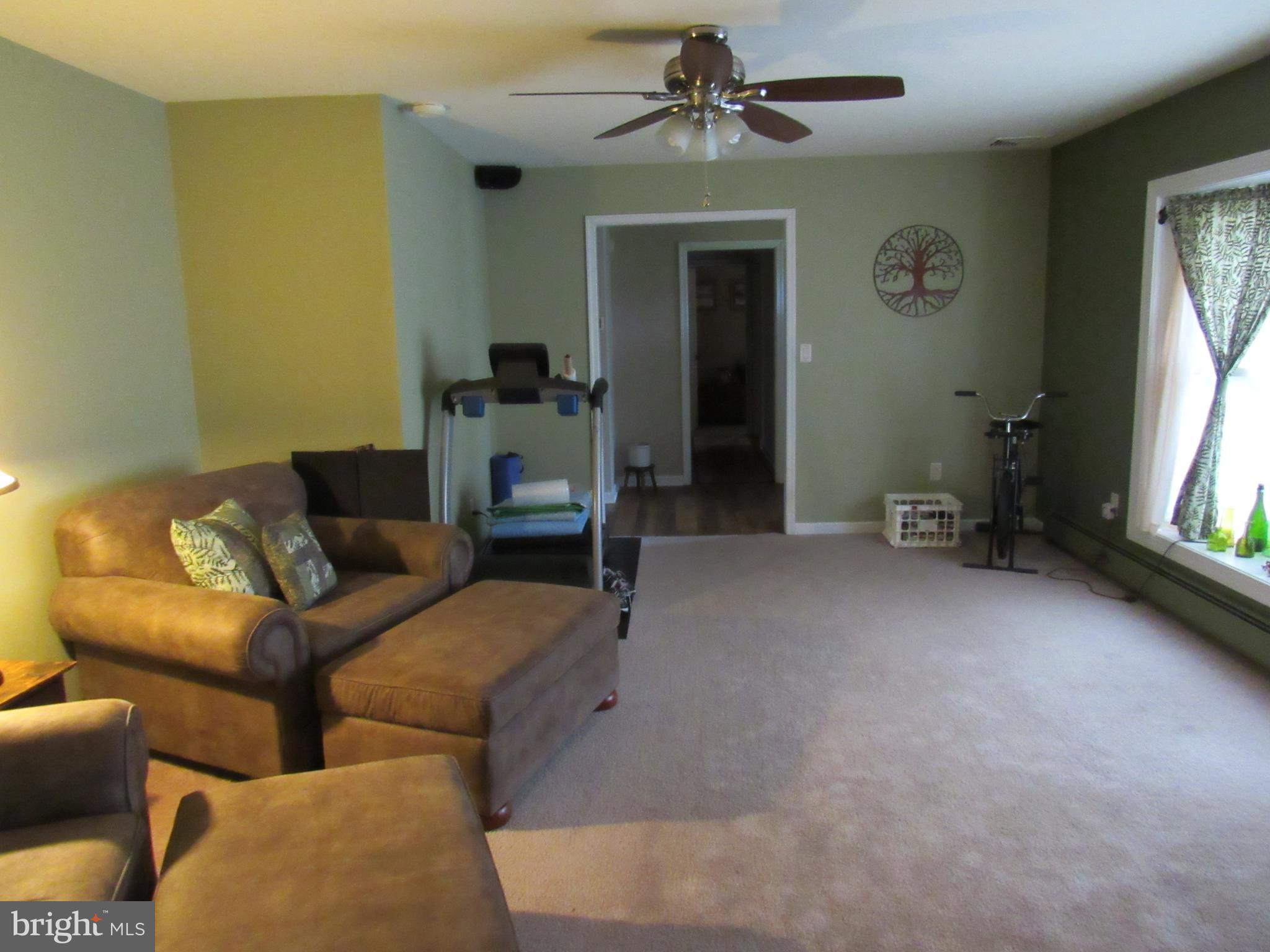 604 Mountain Road Boyertown, PA 19512 - Photo 19 of 55 Living Room
