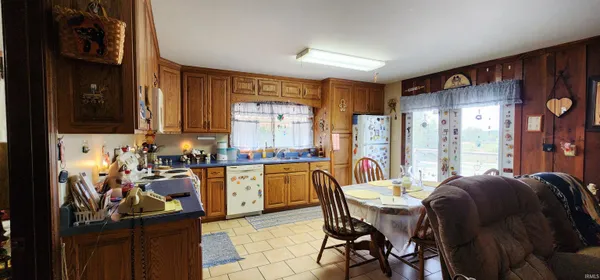 $1,200,000 | 3751 East 450 South, Washington, IN 47501