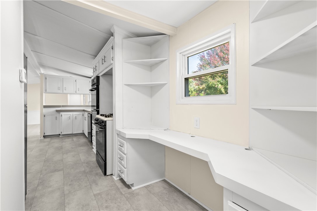 21 Lear Drive Coventry, RI 02816 - Photo 5 of 26