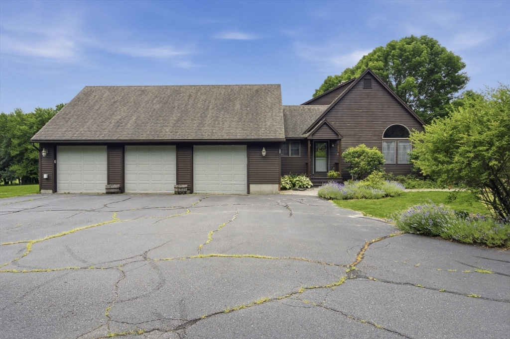 51 Coleman Road Southampton, MA 01073 - Photo 5 of 39