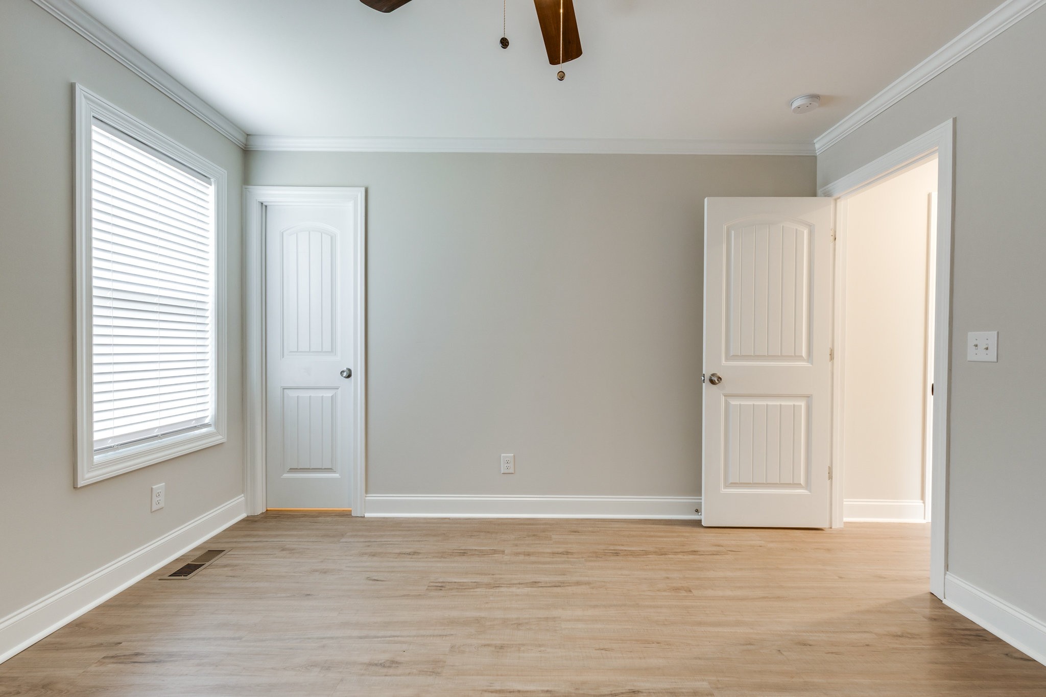122 Fiddlers Court Pulaski, TN 38478 - Photo 20 of 27 a view of an empty room with window and closet area