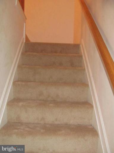9221 Fairlane Place Laurel, MD 20708 - Photo 4 of 23 Staircase