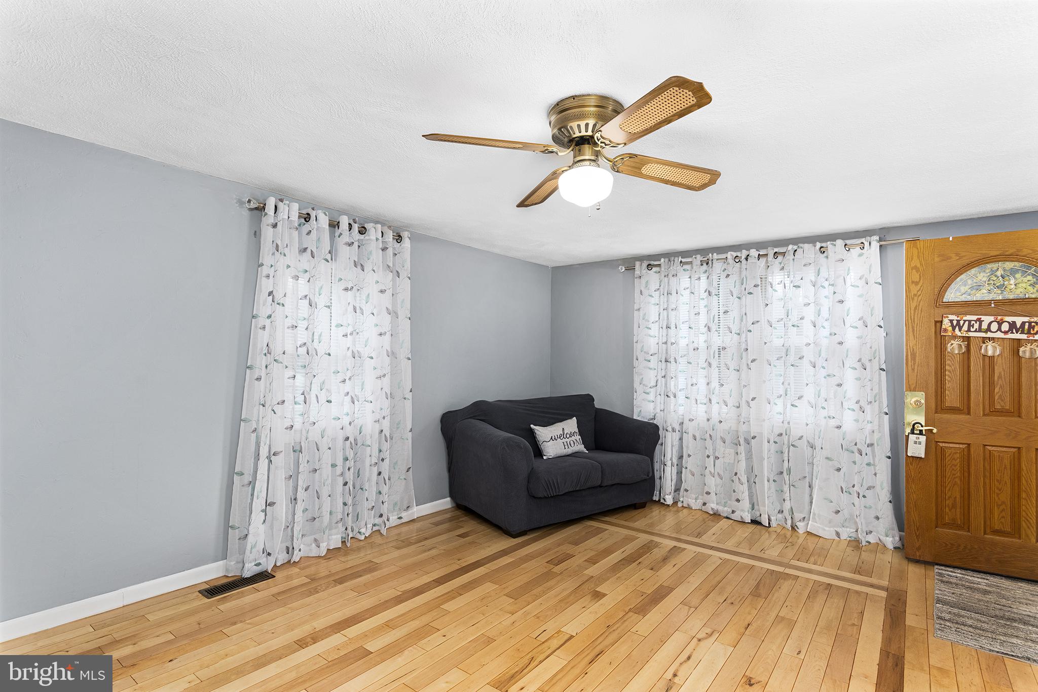 600 Red Hill Road Elkton, MD 21921 - Photo 8 of 28 Living Room