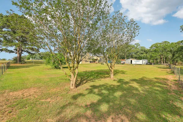 $599,000 | 1200 County Road 211, Giddings, TX 78942