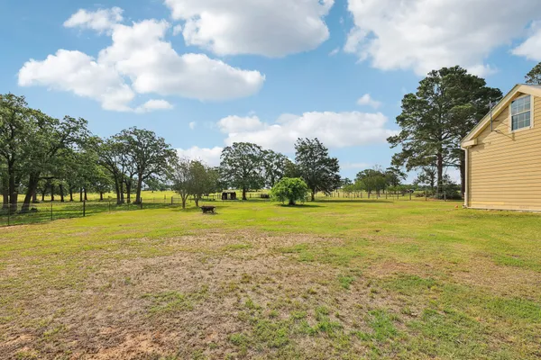 $599,000 | 1200 County Road 211, Giddings, TX 78942