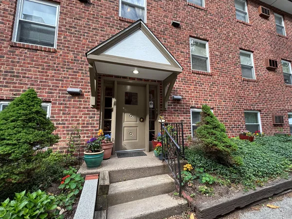 $1,325 | 200 West Evergreen Avenue, Unit 1B, Philadelphia, PA 19118