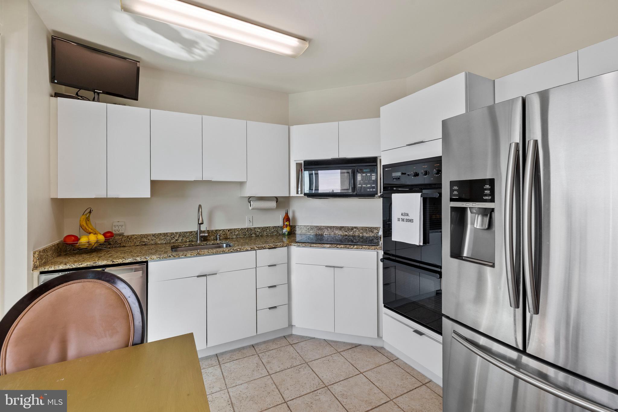 100 Harborview Drive, Unit 1708 Baltimore, MD 21230 - Photo 12 of 39 Well-Designed Layout