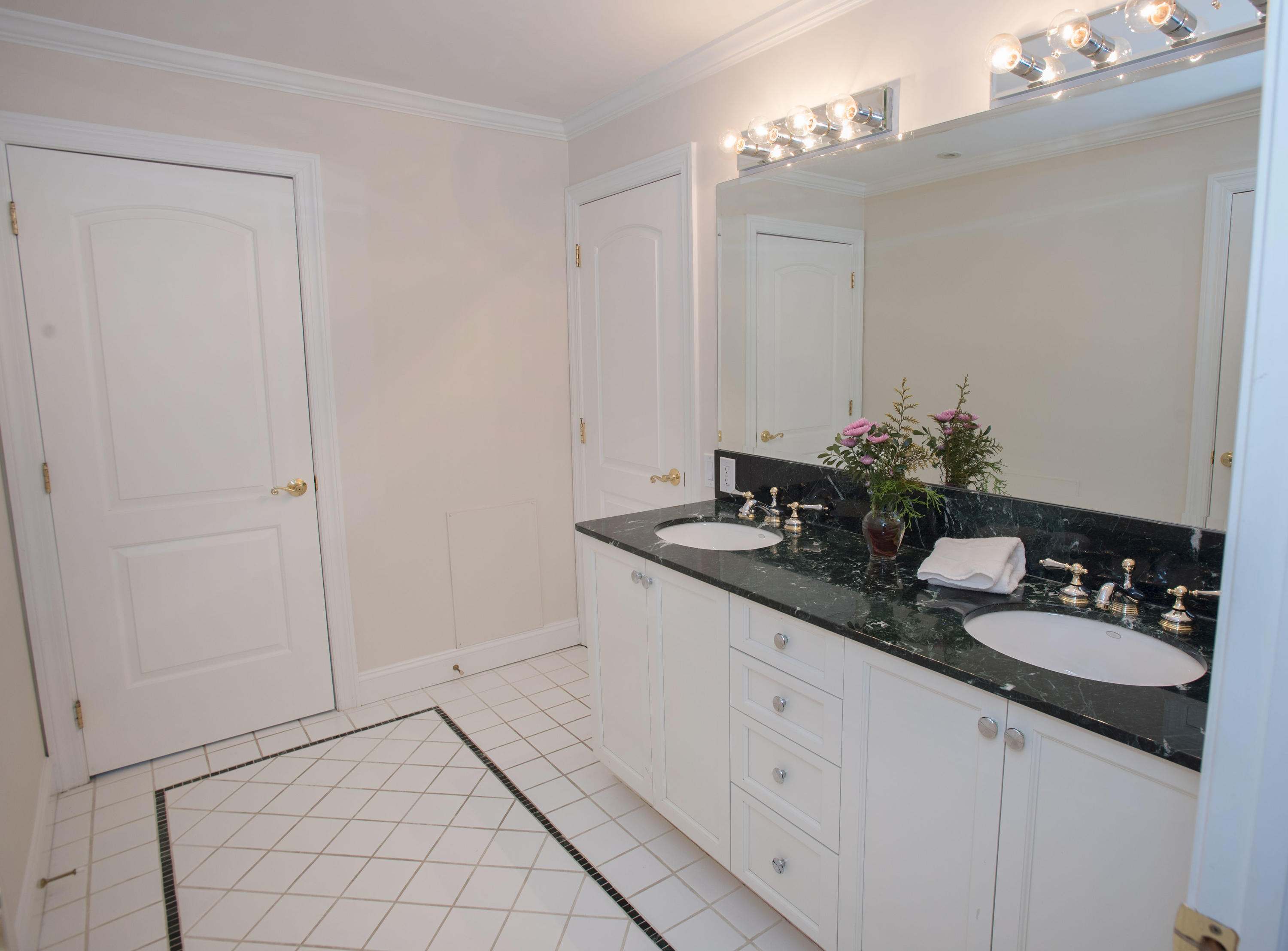 72 Conrad Road New Canaan, CT 06840 - Photo 24 of 35 Bedroom 4 bath
