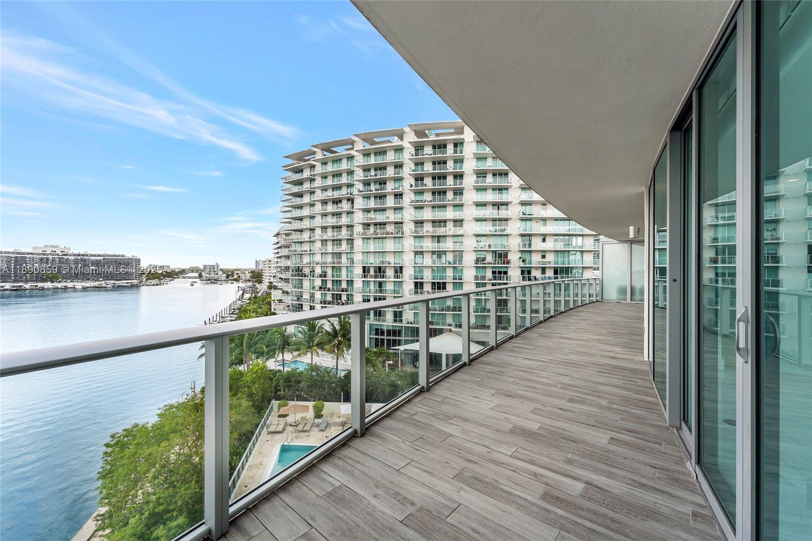 6620 Indian Creek Drive, Unit PH711 Miami Beach, FL 33141 - Photo 17 of 82 a view of balcony with floor