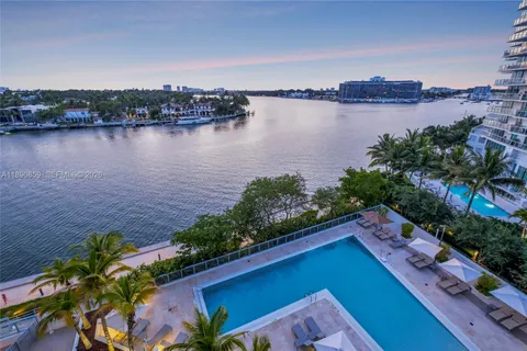 $1,995,000 | 6620 Indian Creek Drive, Unit PH711, Miami Beach, FL 33141