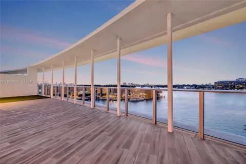 $1,995,000 | 6620 Indian Creek Drive, Unit PH711, Miami Beach, FL 33141