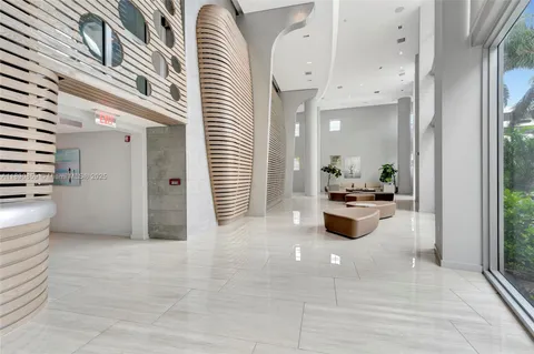 $2,250,000 | 6620 Indian Creek Drive, Unit PH711, Miami Beach, FL 33141